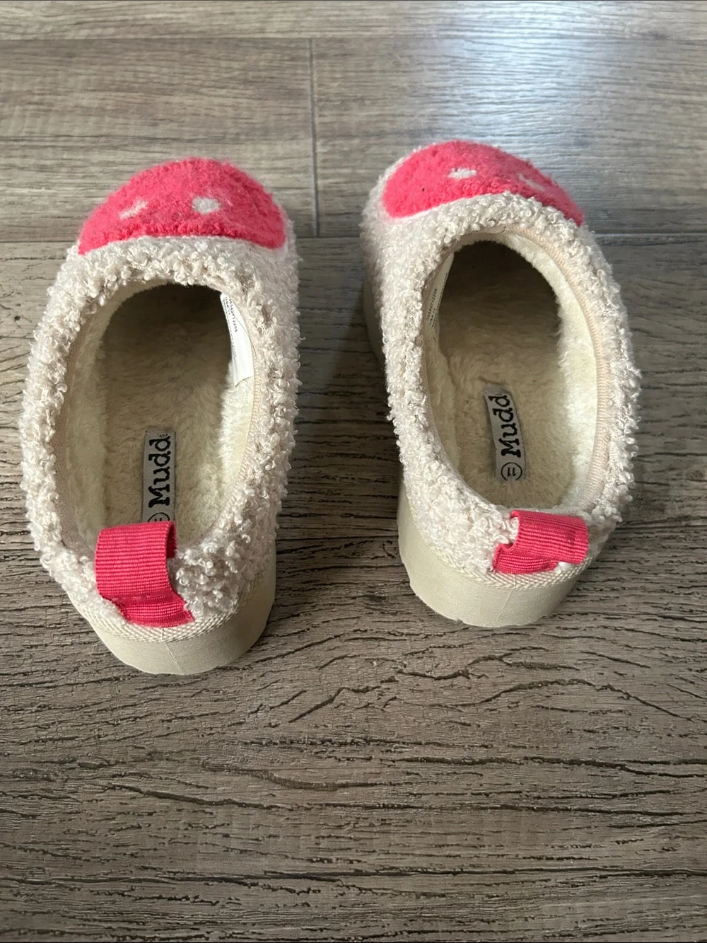 Mudd Kids Cream Sherpa Slip-Ons with Pink Smiley